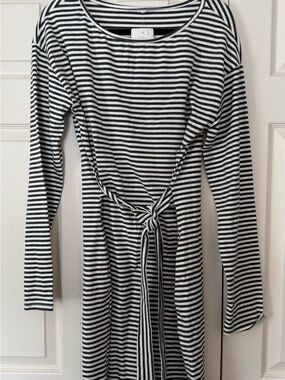 Striped Black & White Tie-Waist Women's Dress